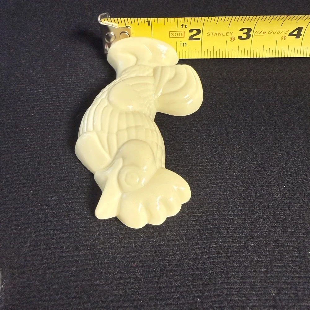 Cream Rooster Shaped‎ Decor Pieces